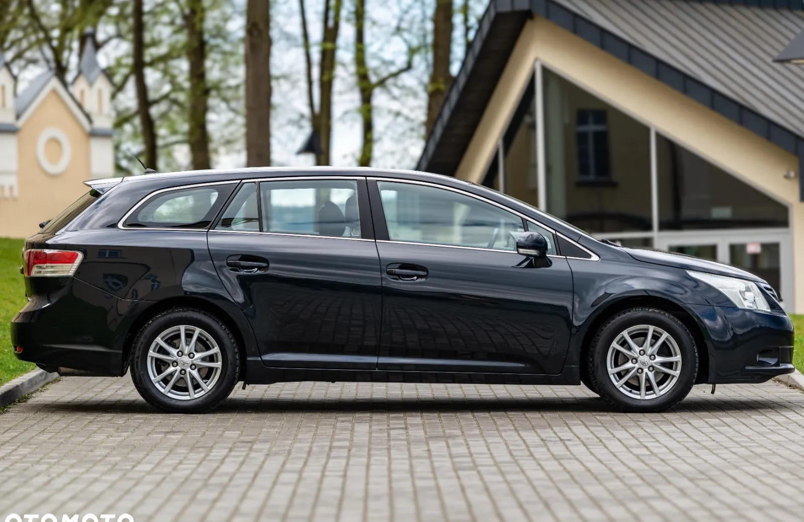 Toyota Avensis cena 35900 przebieg: 187000, rok produkcji 2010 z Świebodzin małe 436